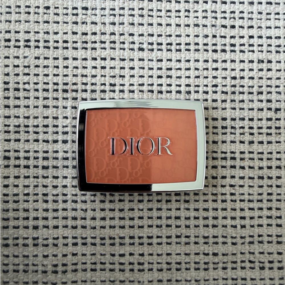 Dior Rosy Glow Powder Blush Coral 004 - Picture 5 of 7